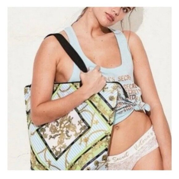 NWOT VICTORIA'S SECRET Insulated Cooler Tote Bag Zip Top Nautical Beach Themed - Picture 2 of 16